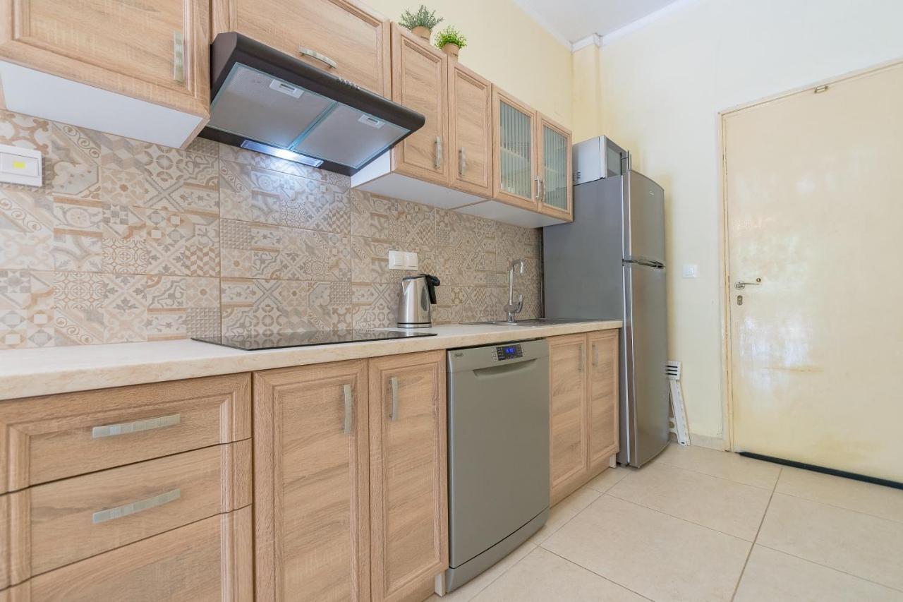 Paleopolis Apartment *